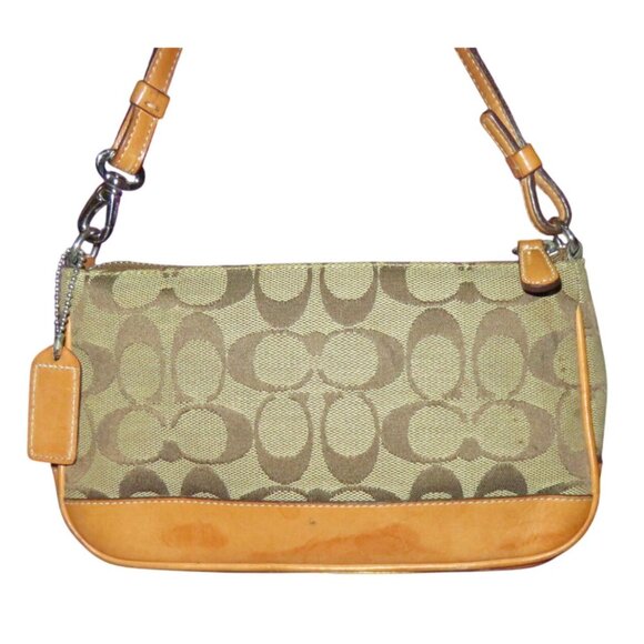 Coach 2004 Hampton Demi Baguette Bag in Signature C Canvas & Vachetta Leather - Picture 2 of 10